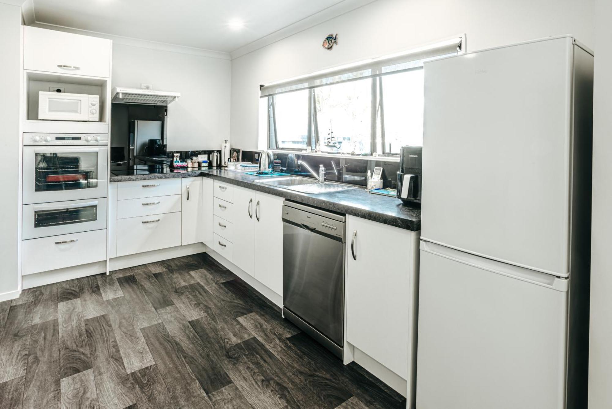 Sunrise Accommodation Whakatane Buitenkant foto