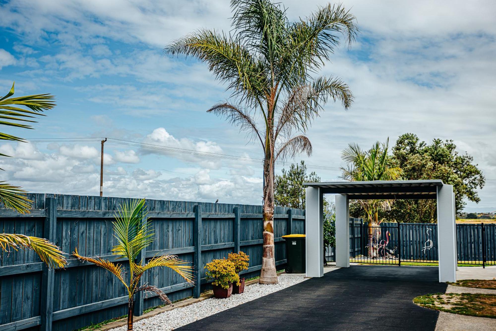 Sunrise Accommodation Whakatane Buitenkant foto